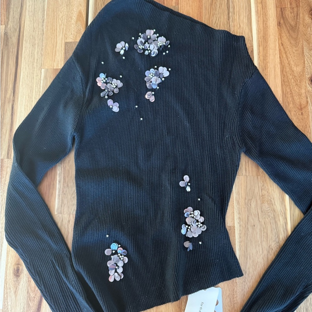 Commense Asymmetrical Top - Picture 2 of 7